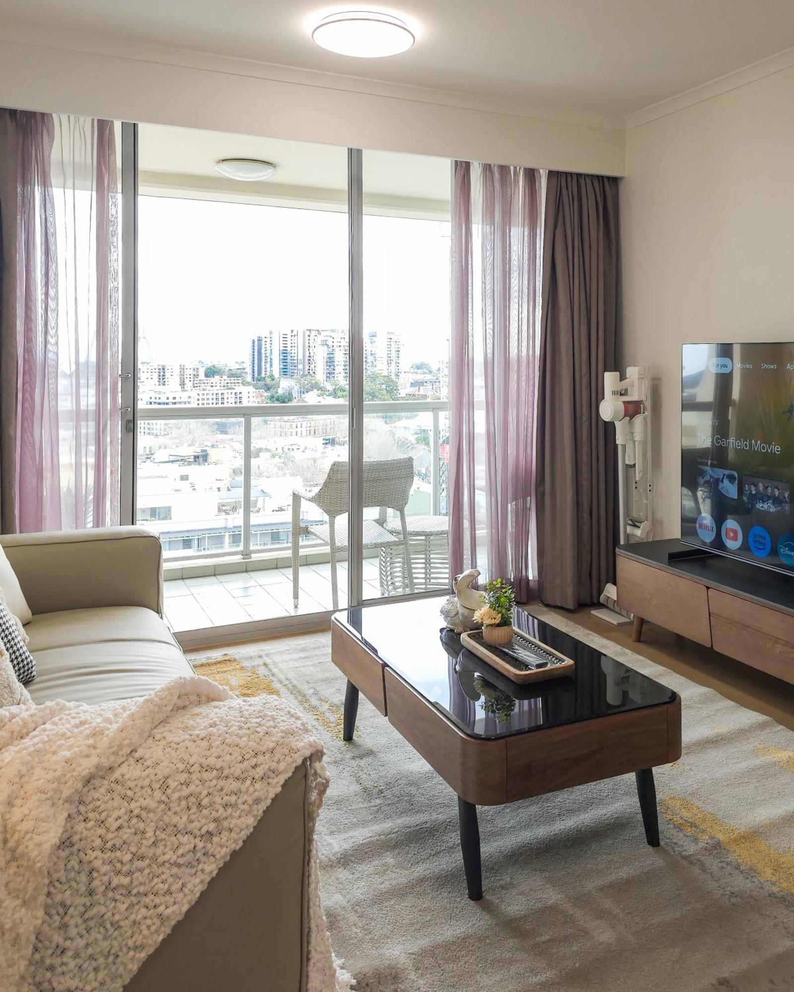 Apartment Chic Darling Harbour Oasis In The Heart Of Sydney, 2br 2ba, Resort-style Amenities *