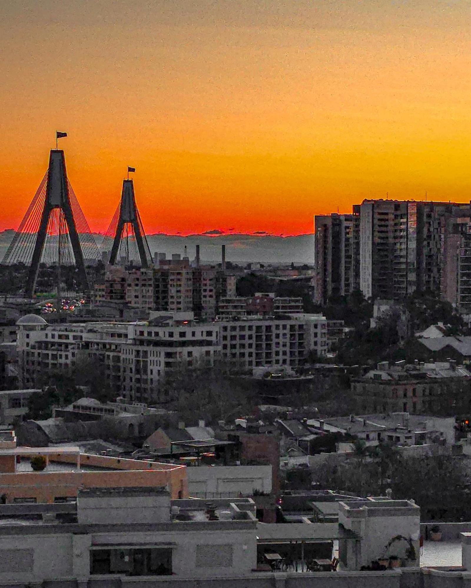 Apartment Chic Darling Harbour Oasis In The Heart Of Sydney, 2br 2ba, Resort-style Amenities *